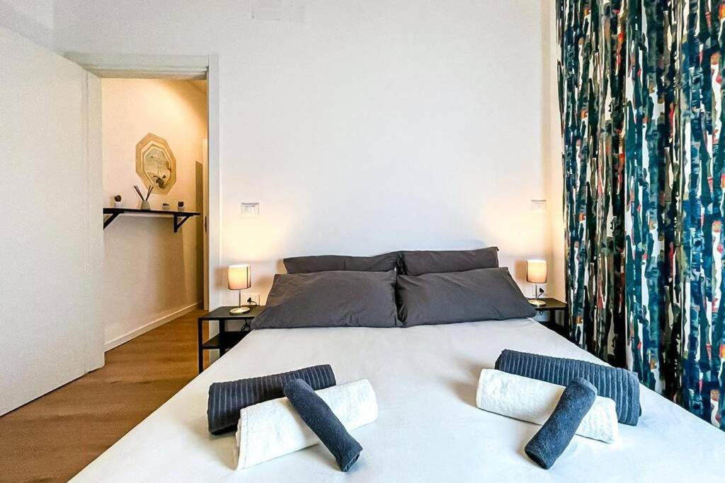 Luxury Stazione Centrale Elegante Loft Apartment Trieste Luaran gambar